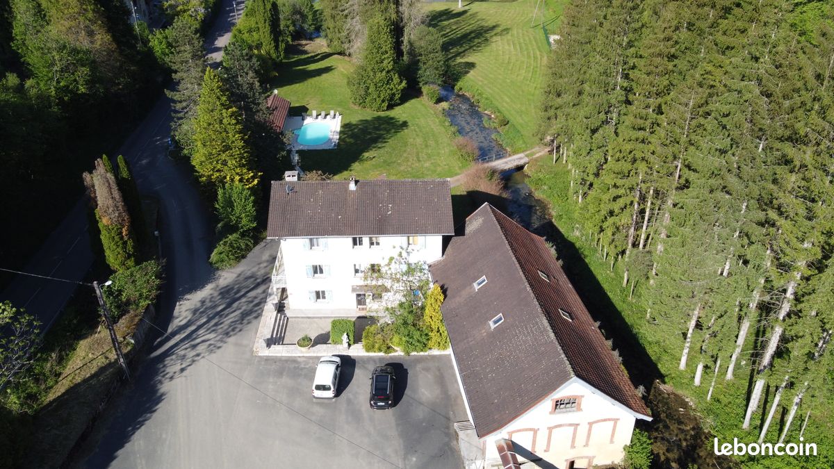 Maison 15 pièces 380 m² · à Feule · 380 m² · 420 000 €