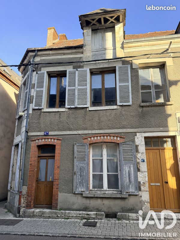 Immeuble 97 m² · à Châtillon-Coligny · 97 m² · 49 000 €