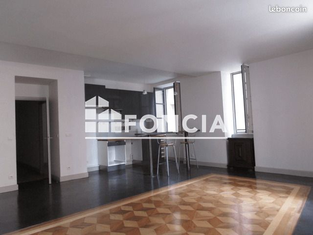 Appartement 4 pièces 83 m² · à Grenoble · 83 m² · 1 068 €