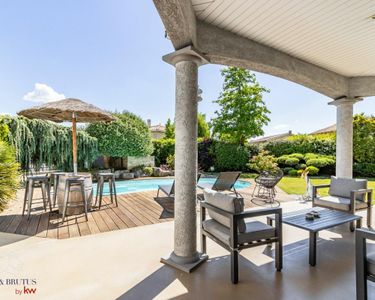Maison 877 000 € - 211 m²