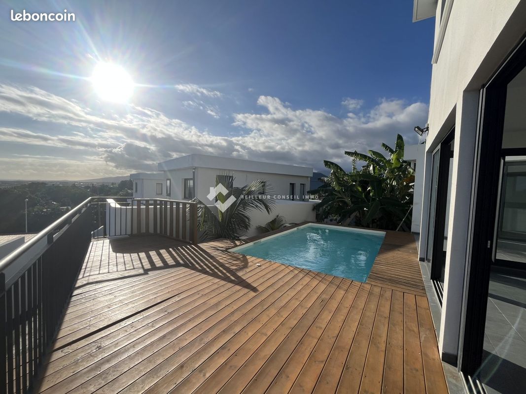 Maison 5 pièces 130 m² · à Saint-Pierre · 130 m² · 2 800 €