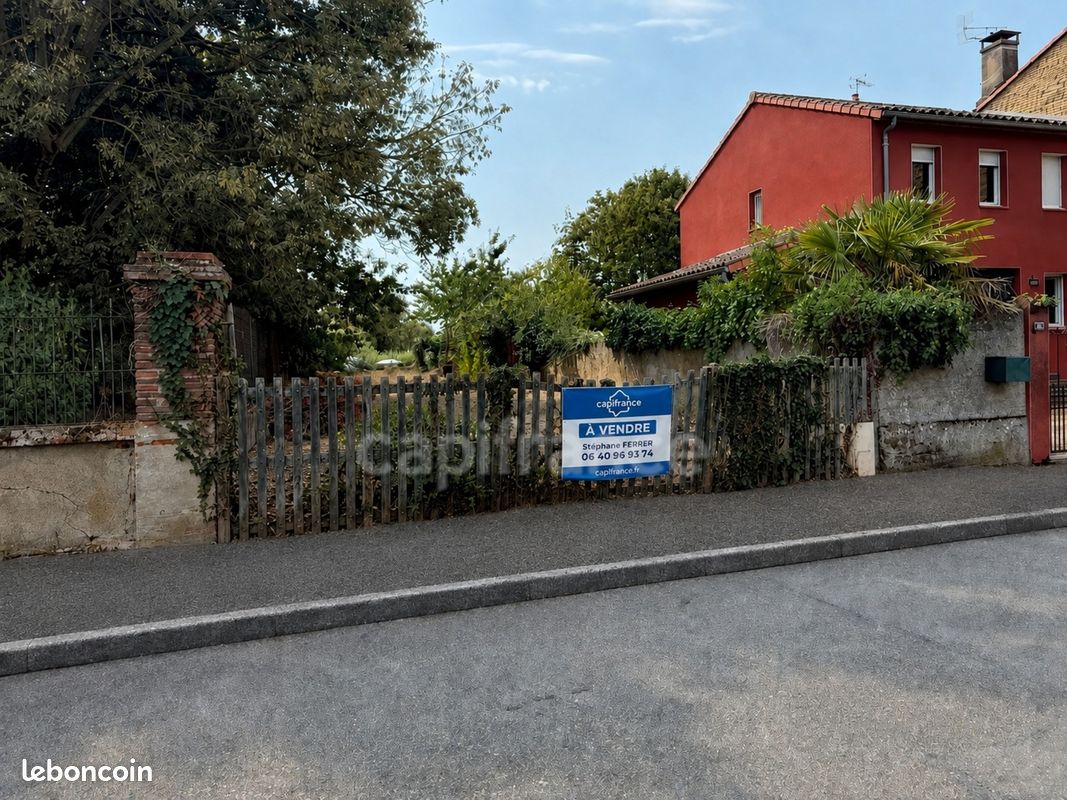 Terrain 350 m² Rieumes · 45 000 €