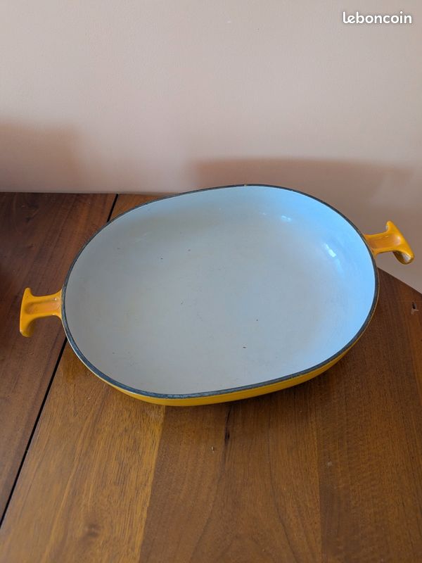 Plat en fonte jaune Le Creuset vintage Made in France Années 1980