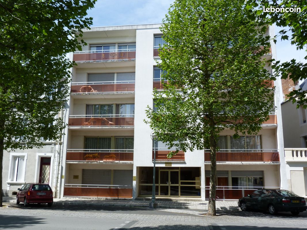 Appartement 1 pièce 28 m² · à Parthenay · 28 m² · 330 €