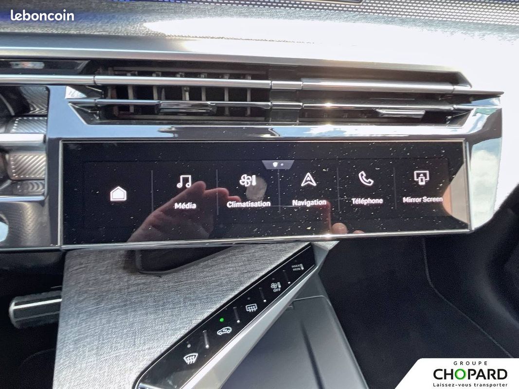 PEUGEOT 3008 Hybrid 136 e-DCS6 GT (image 14)