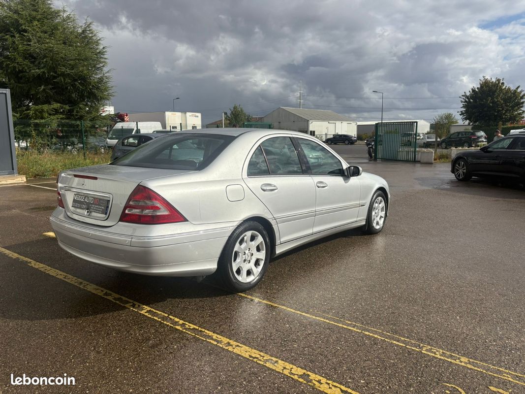 MERCEDES CLASSE C 220 Elégance 2.2 CDI 150 CV 01/2005 224500 KM BOITE DE VITESSE AUTOMATIQUE FEUX XÉNON SUIVI D'ENTR (image 7)