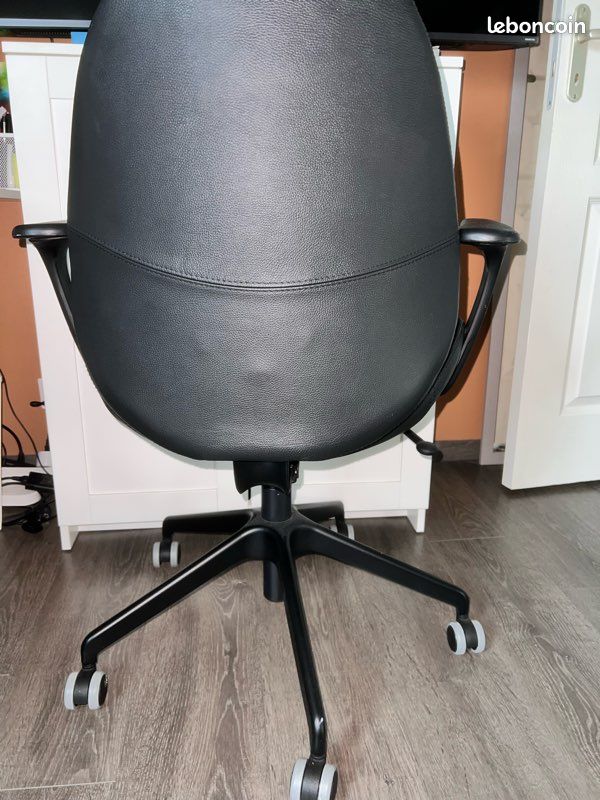 Chaise de bureau en cuir véritable IKEA HATTEFIÄLL (image 4)