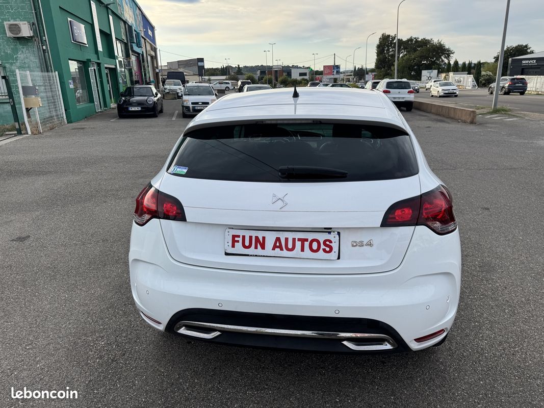 Citroen DS4 1.6 BLUEHDI 120CH SO CHIC S&S (image 10)