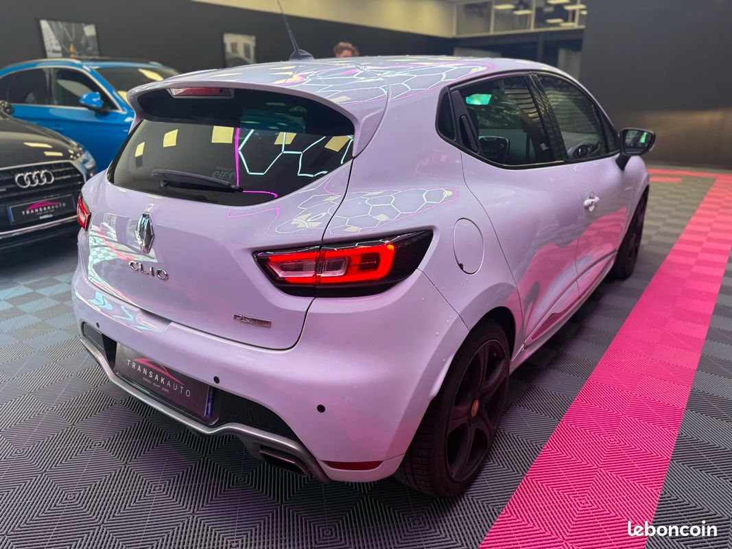 RENAULT CLIO IV 1.6 Turbo 200 RS EDC CARNET D ENTRETIEN (image 5)
