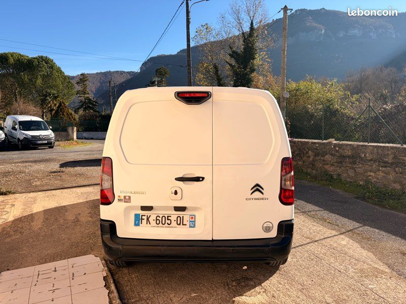 Citroën berlingo 1.5 hdi 130 cv eat 8 driver (image 3)