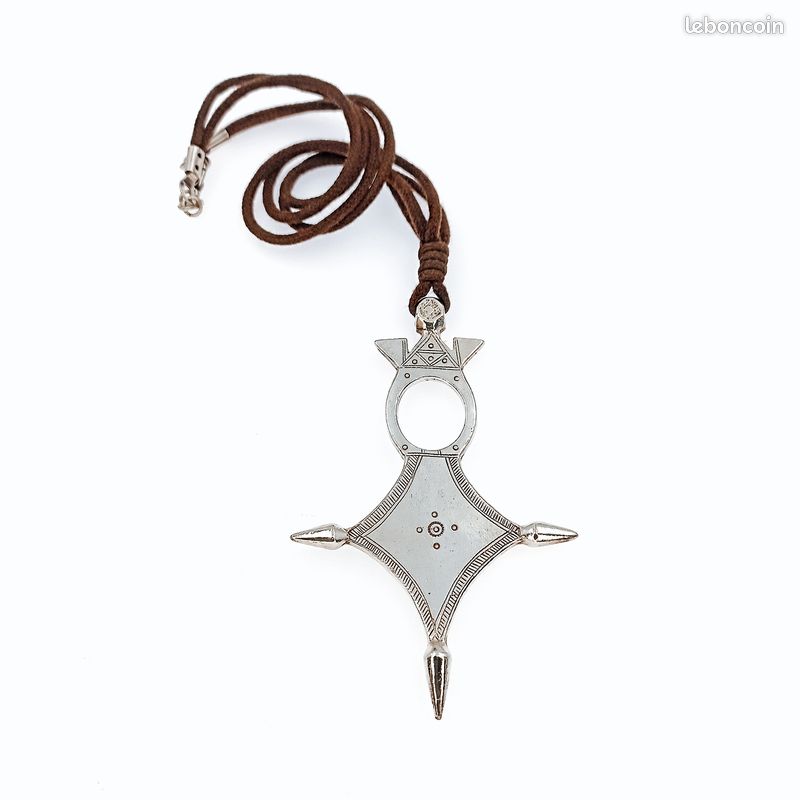 Collier Pendentif Argenté – Signé SCOOTER – Occasion Bon état