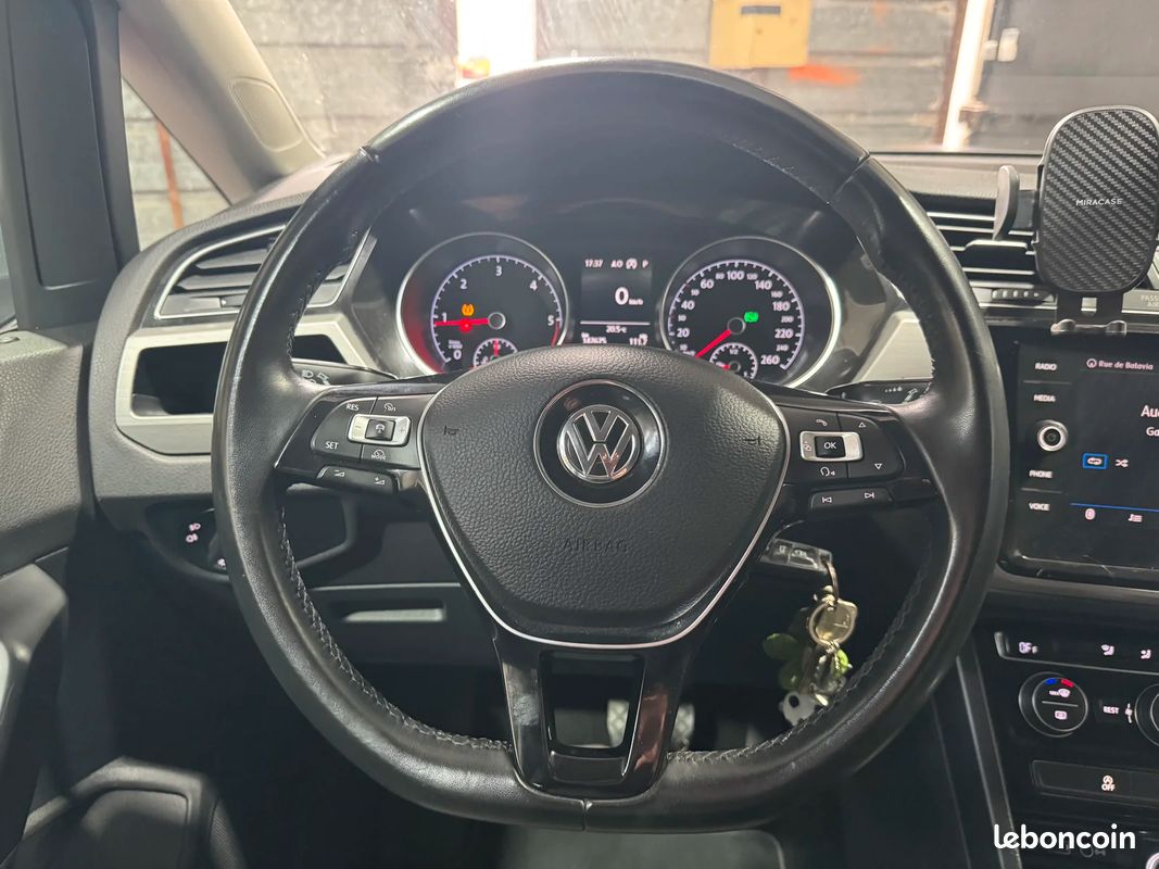Volkswagen TOURAN 1.6 TDI 115cv DSG7 Confortline / Caméra de Recul / Régulateur de vitesse (image 26)
