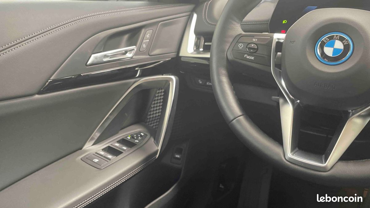 BMW iX1 eDrive20 Pure Edition xLine (image 25)