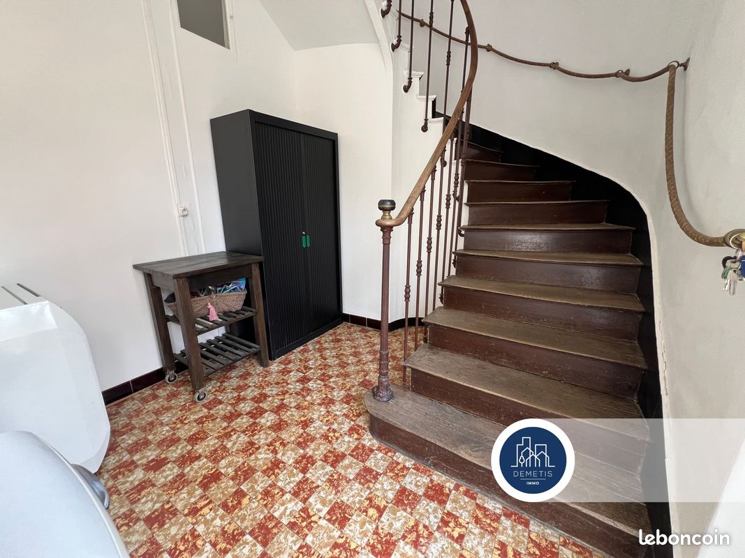 Immeuble 7 pièces 188 m² · à Saint-Calais · 188 m² · 138 000 €