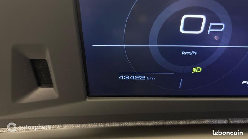 Peugeot 3008 1.2 Hybrid 145ch Allure e-DCS6 (image 9)
