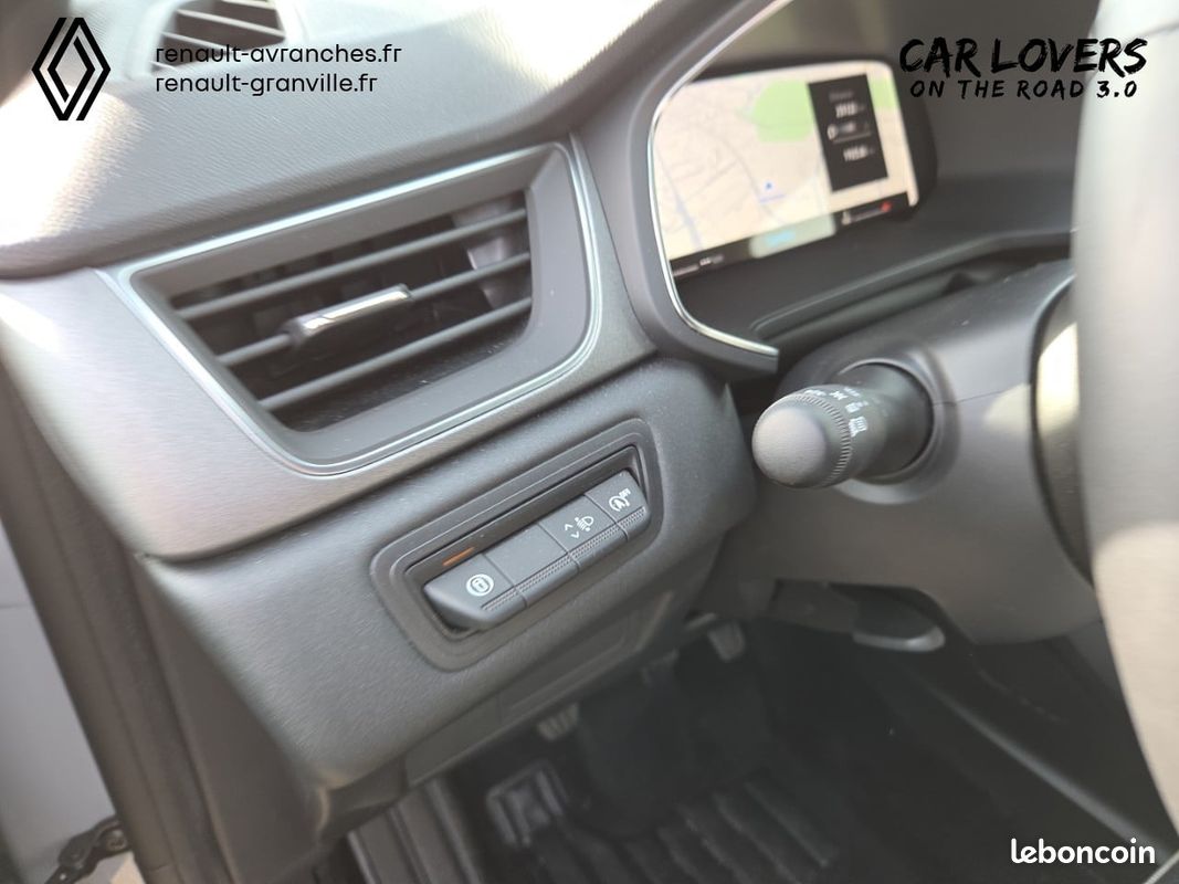 RENAULT Captur TCe 90 ch Techno (image 23)