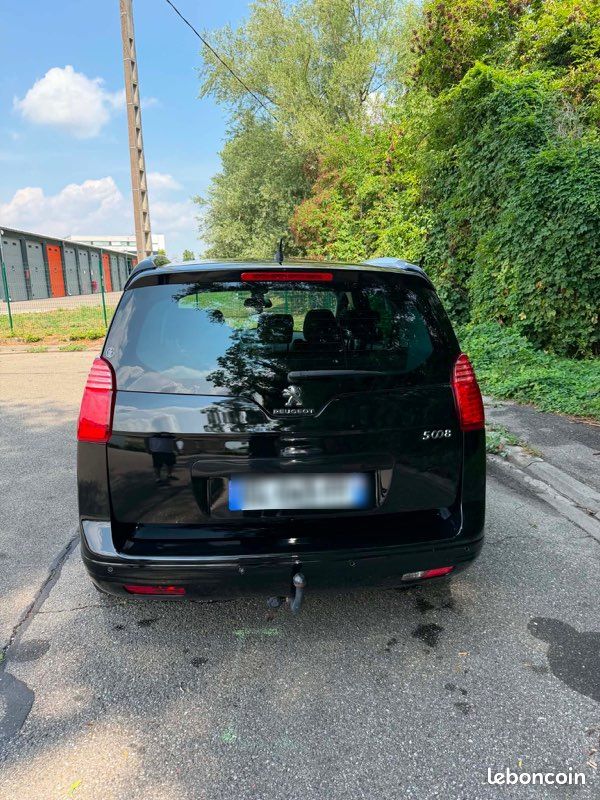 Peugeot 5008 (image 2)