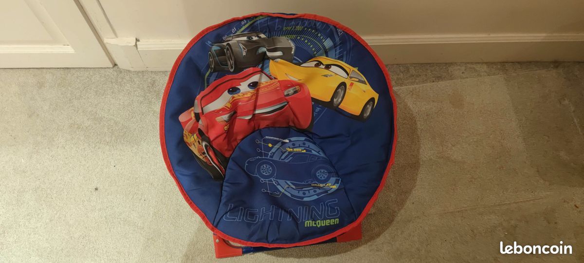 DISNEY CARS Siège lune pliable pour enfant (image 2)