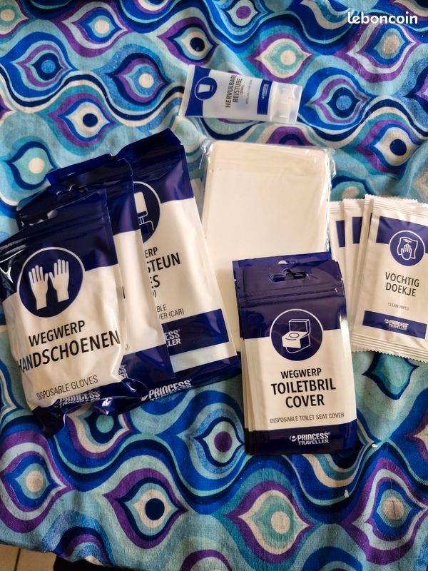 Trousse de voyage avec kit d'hygiène (image 2)