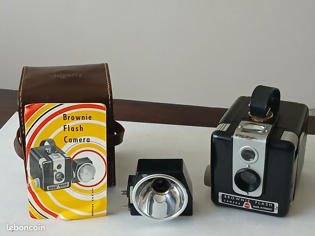Polaroid IF045 Appareils Photo Numériques 14 Mpix  2.8, Zoom Digital 4x  Bleu Fiche Technique Et Prix Au Maroc