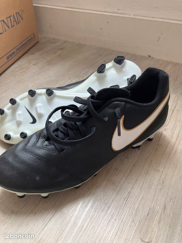 Crampon Nike taille 39 (image 1)