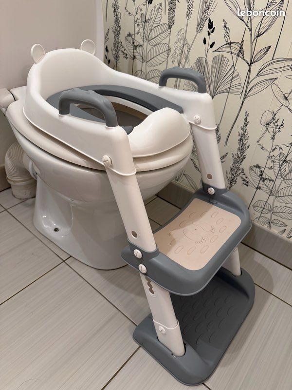 Réducteur WC enfant avec marchepied (image 1)