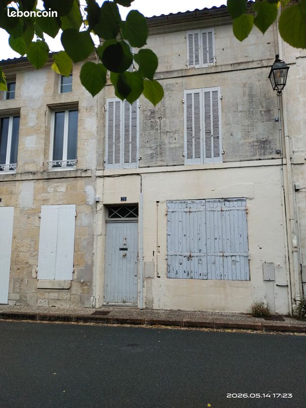 Maison 5 pièces 150 m² · à Saint-Savinien · 150 m² · 125 000 €