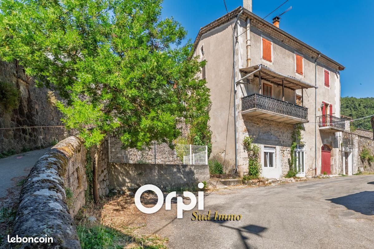 Maison 5 pièces 146 m² · à Les Ollières-sur-Eyrieux · 146 m² · 249 000 €