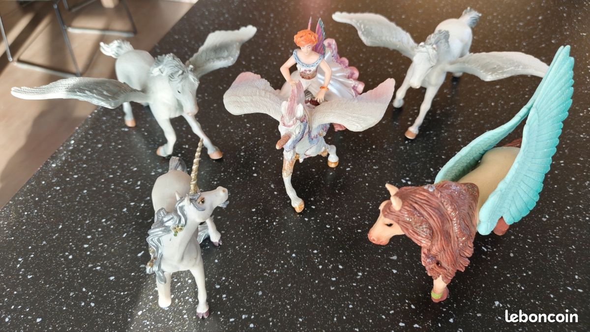 Figurines chevaux ailés avec une cavalière (image 3)
