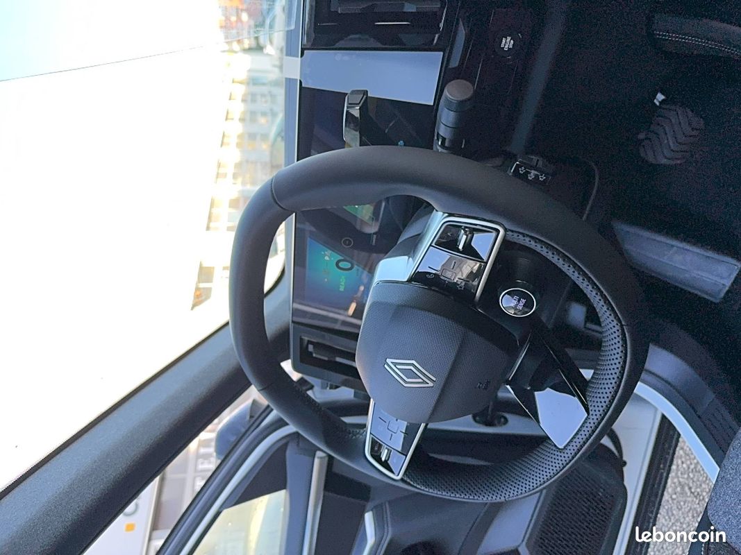 RENAULT Rafale E-Tech full hybrid 200ch Techno (image 15)