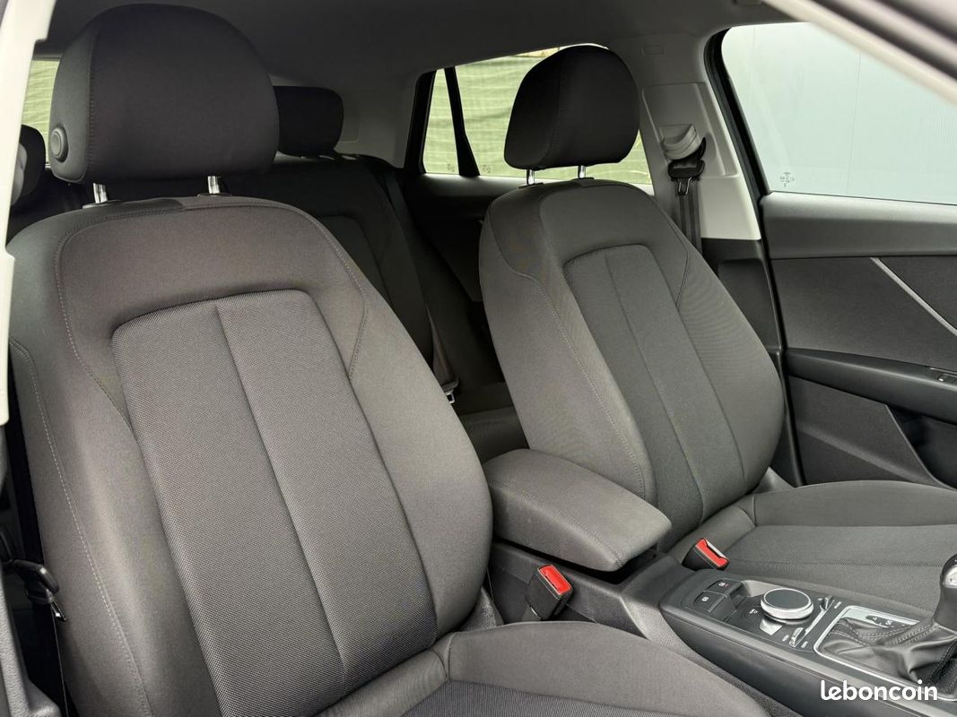 AUDI Q2 35 TFSI 150 S-Tronic S Line avec Caméra et Hayon électrique (image 3)