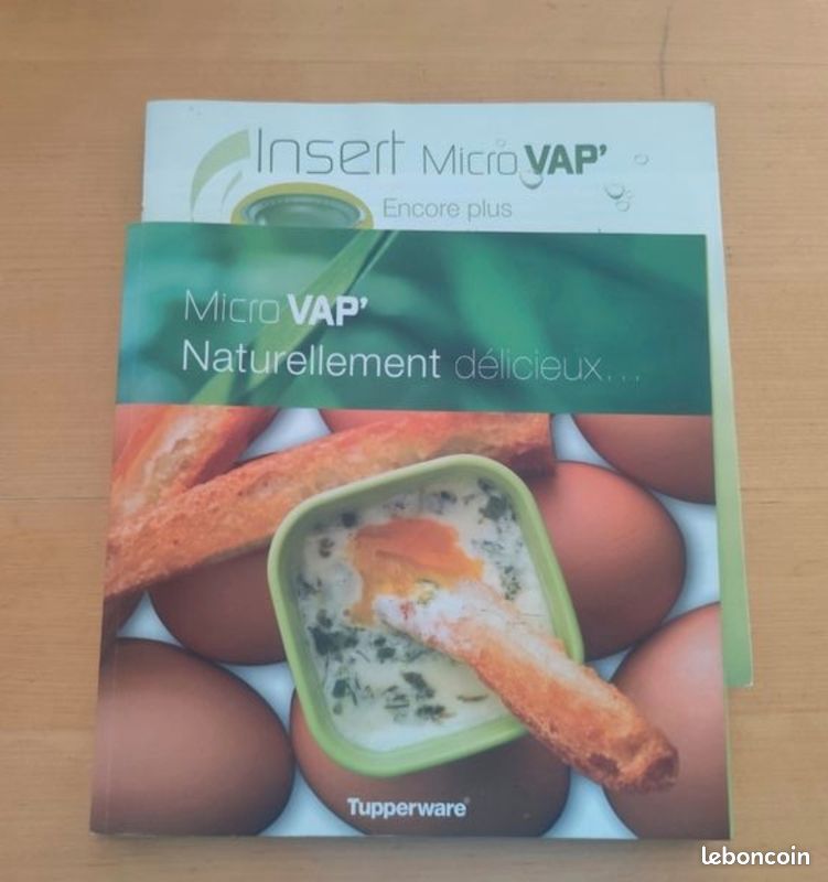 Cuiseur vapeur Micro Vap' MO tupperware Permet de cuire ou réchauffer au  micro onde à la vapeur. Comprend en + : - insert - 8 ramequins - 1 livre de  recettes + livret de l'insert