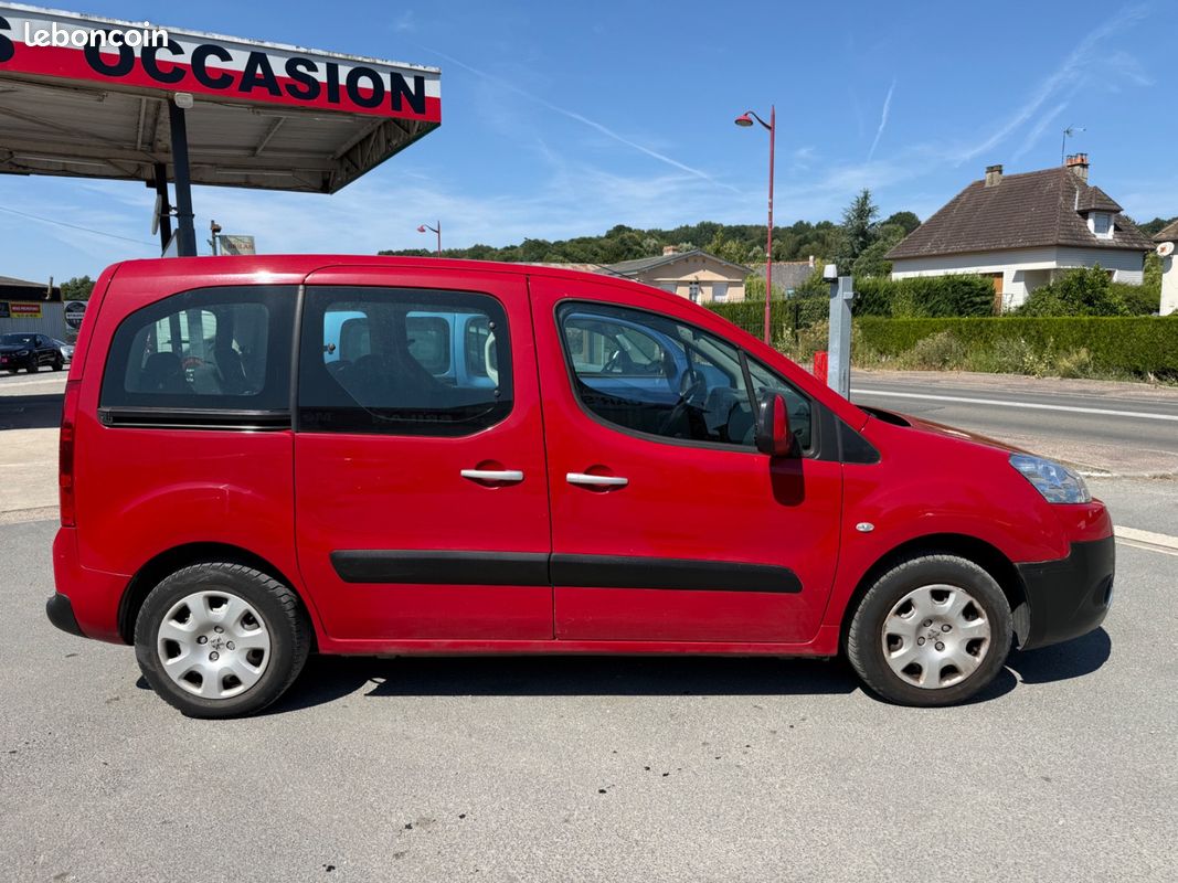 Peugeot Partner 1.6hdi 92 7 places 1ere main vehicule propre (image 7)