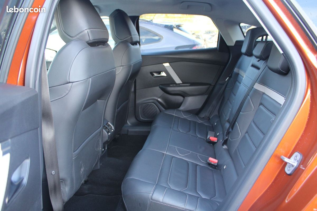 Citroen C4 PHASE SHINE BLUEHDI 110 CV BOITE 6V DIESEL CUIR TOIT OUVRANT CAMÉRA 360 GPS FULL LEDS (image 9)