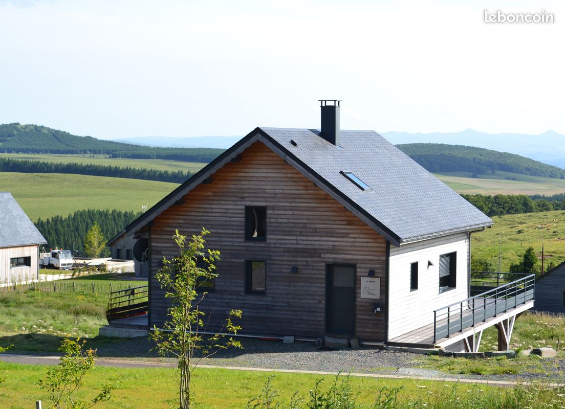Location de chalet super besse (image 1)