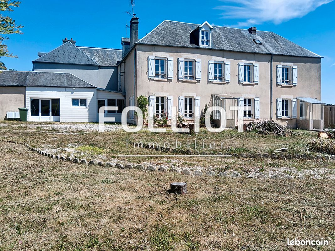 Maison 9 pièces 245 m² · à Saint-Lô · 245 m² · 303 000 €