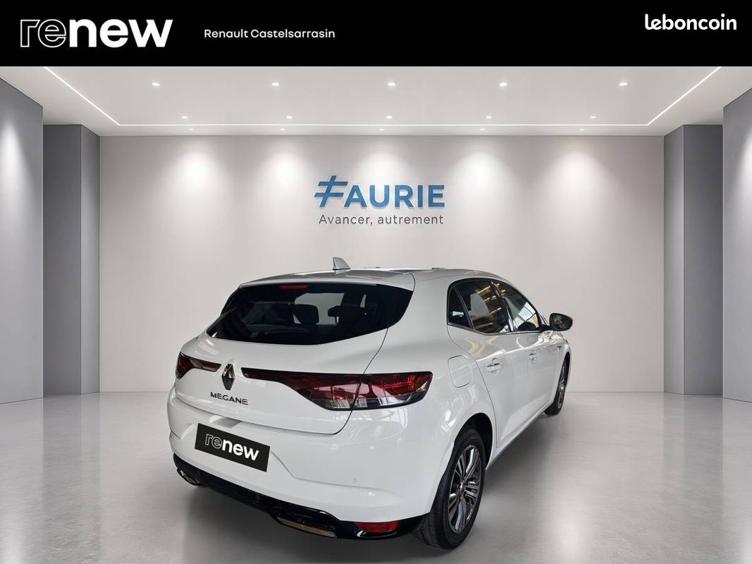 RENAULT Mégane IV Berline Blue dCi 115 - 21B Intens (image 5)