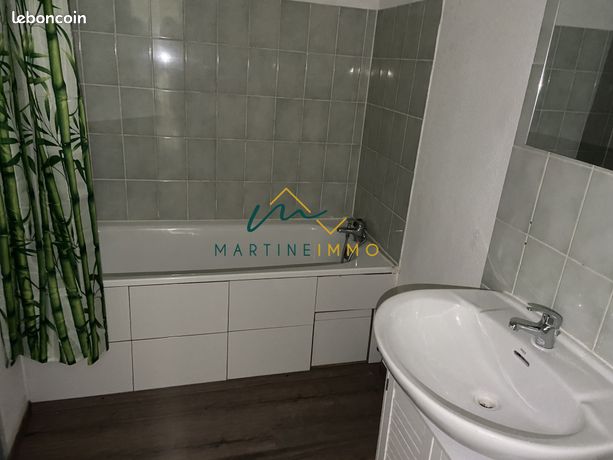 https://img.leboncoin.fr/api/v1/lbcpb1/images/9c/32/a9/9c32a9c8fc2842ce0a884940cda6f0946fcb7649.jpg?rule=ad-image