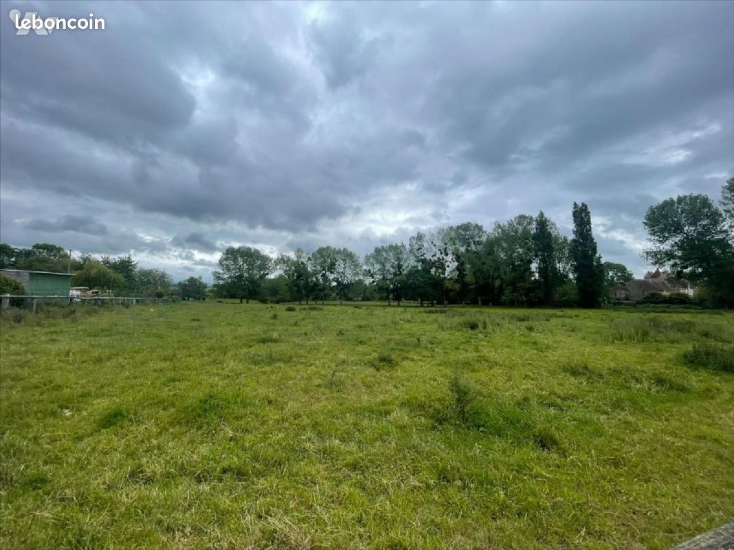 Terrain 1900 m² · à Pertheville-Ners · 1 900 m² · 43 600 €