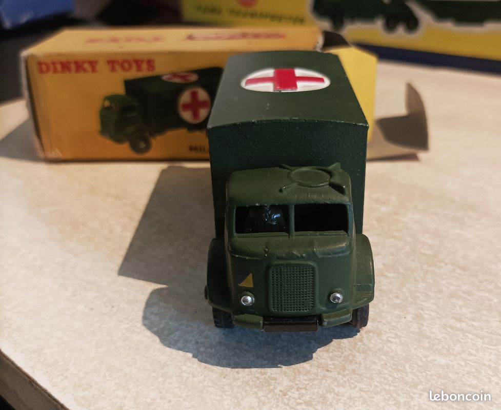Dinky Toys /Fj/Cij Militaire Lot À Restaurer Ou Pour Pièces 1/43 È