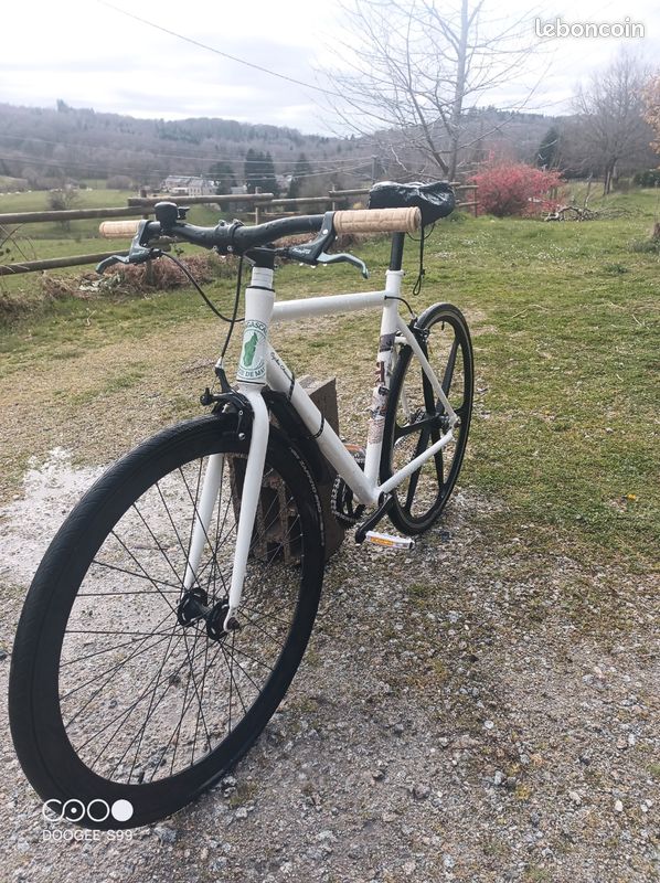 Vélo fixie alu roue réversible pour mode pignon libre (image 1)