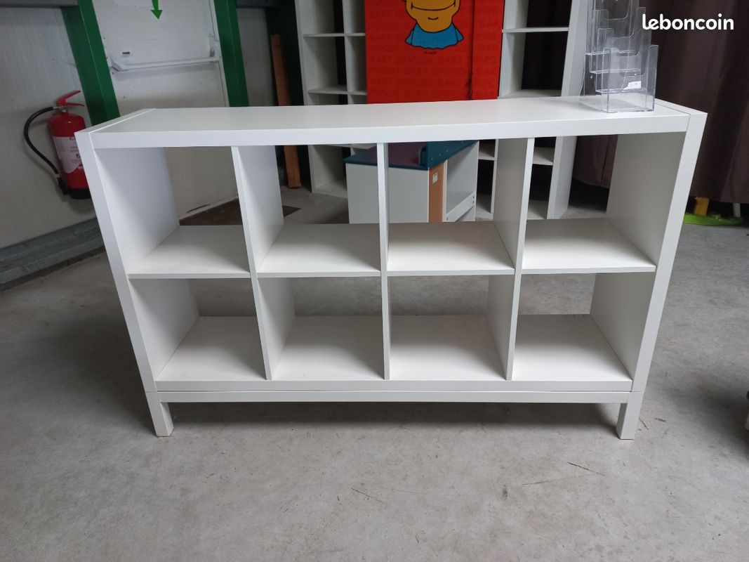 Kallax 8 casesavec pied métallique blanc/blanc (image 1)