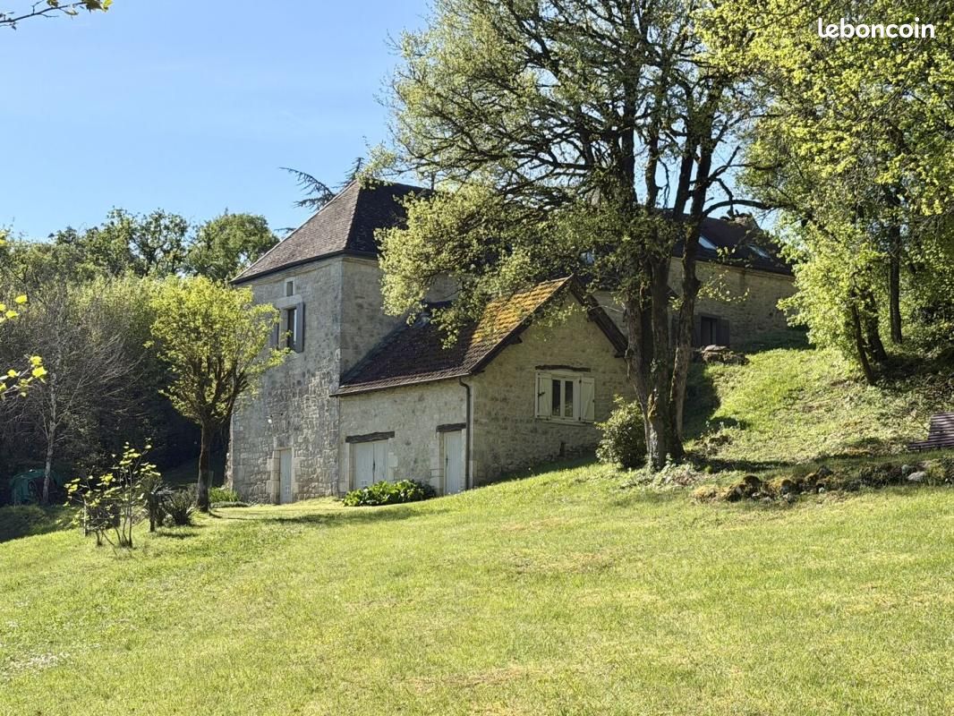 Maison 8 pièces 135 m² · à Salignac-Eyvigues · 135 m² · 585 000 €