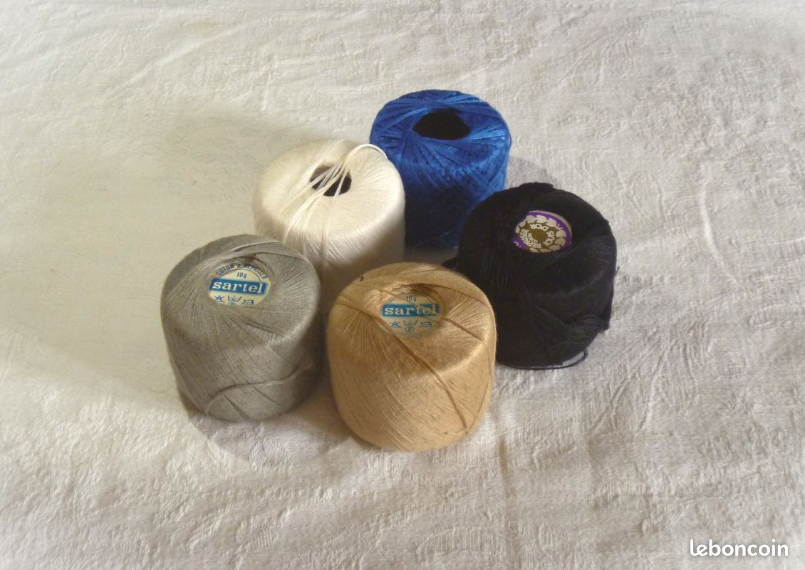 Lot de laine à repriser (pelotes et cartes ST PIERRE, DMC,ST PATRICK,SARTEL) (image 3)