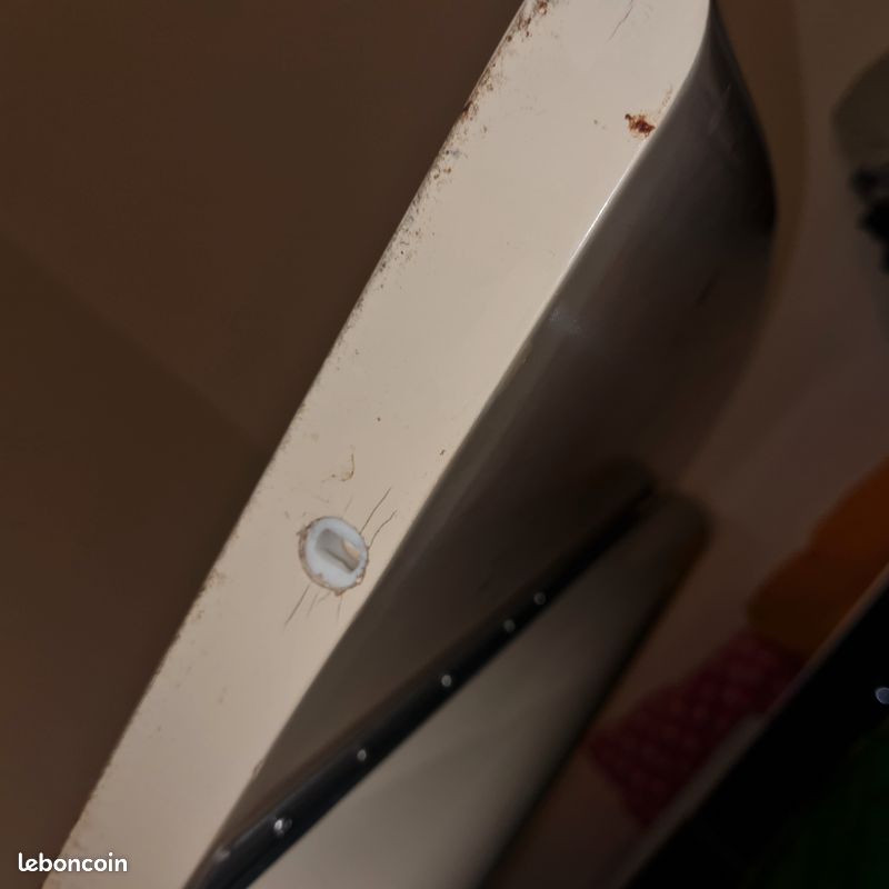 Table ovale pied en marbre (image 4)