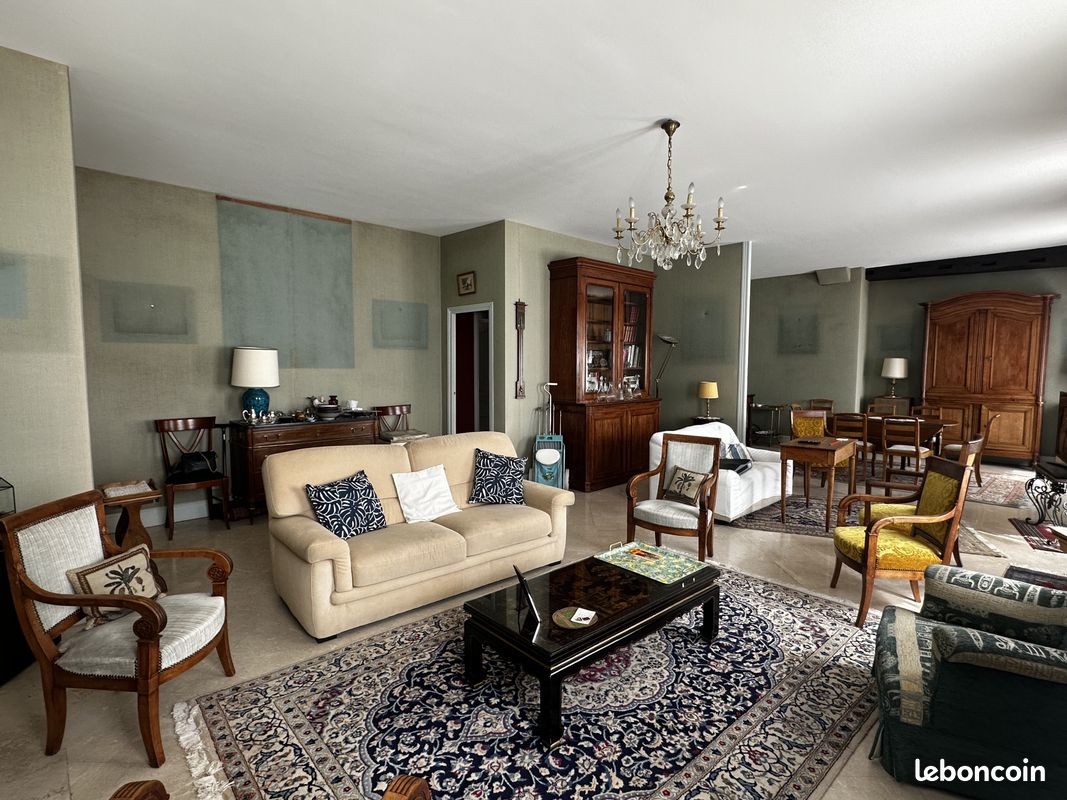Appartement 8 pièces 197 m² · à Nevers · 197 m² · 296 800 €