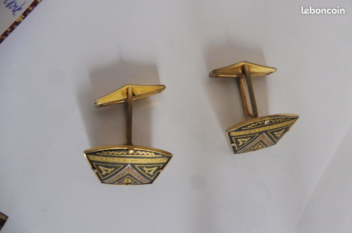 Paire de boutons de manchette en métal plaqué or FIX