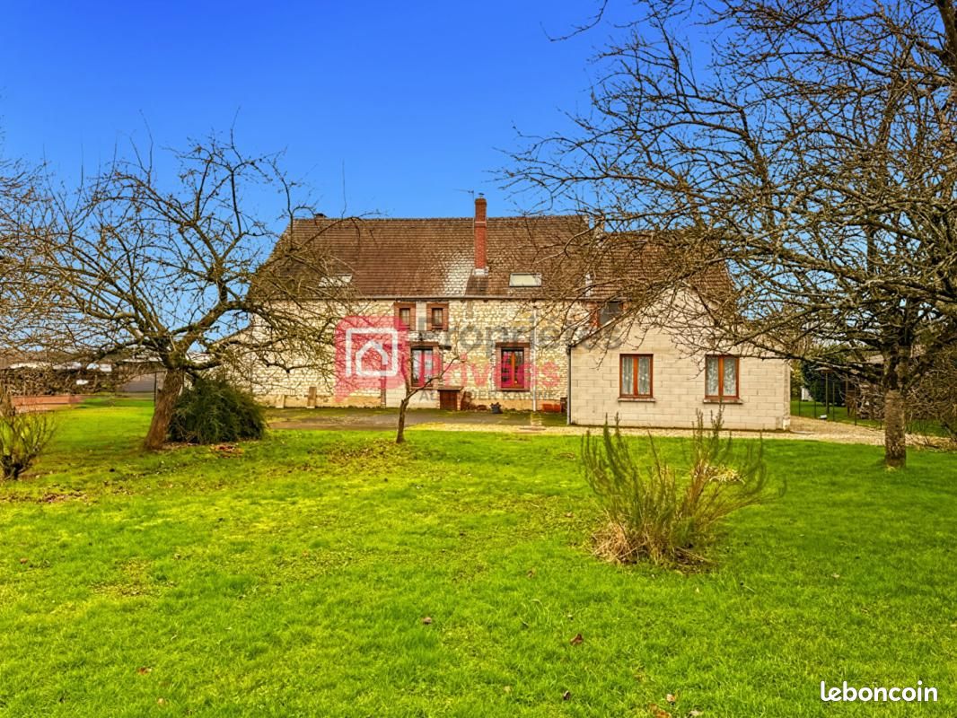 Maison 9 pièces 206 m² · à Neuvy-Sautour · 206 m² · 169 000 €