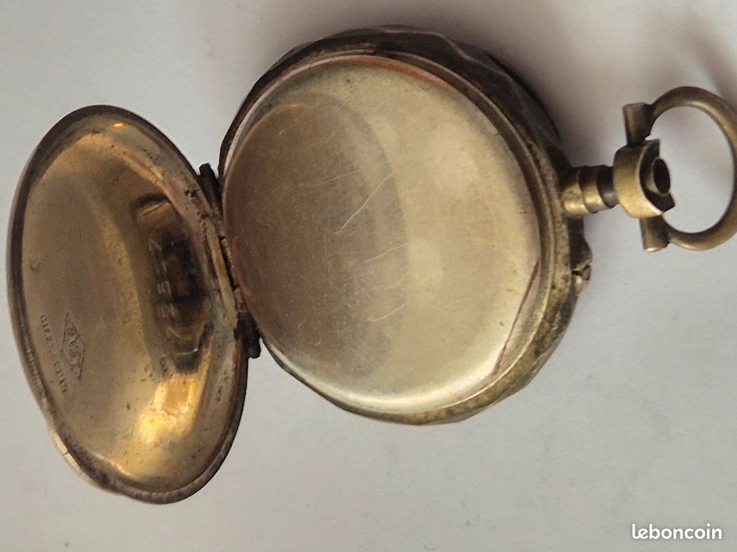 Montre à Gousset Ancienne En Métal - Fonctionne Avec 15 Rubis | Occasion Vintage