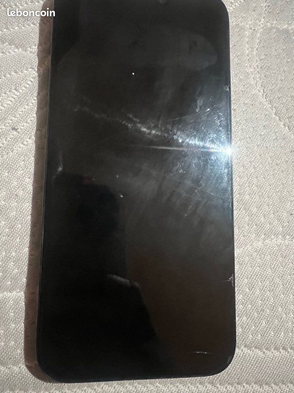 IPhone 15 Pro Max Noir 256 Go (6 Mois) Avec TikTok, état Impeccable, Occasion